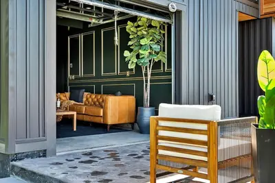 Image de Luxe 2-bedroom House, Firepit, Speakeasy, Ev Charger, Skiing & Trails Near