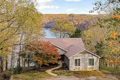 Image de Aspen Lodge Overlooking Center Hill Lake