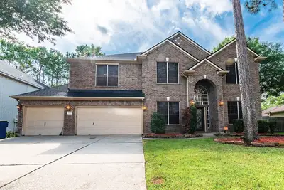 Image de Welcome Insurance Stays! Charming 4-bedroom house with Heated Pool.