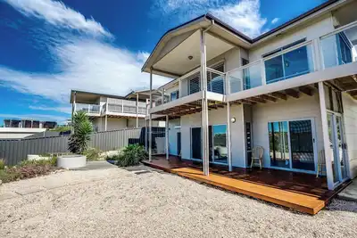Image de Coastal Grace - 5 Neighbour Avenue