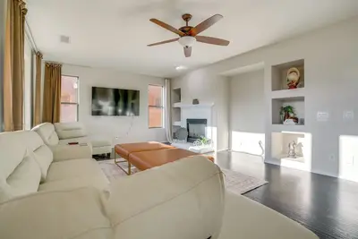 Image de Close to Golf & Hiking: Home in Litchfield Park