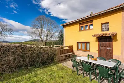 Image de Maison de campagne \"Nueva\" avec vue sur les montagnes, terrasse privée et Wi-Fi