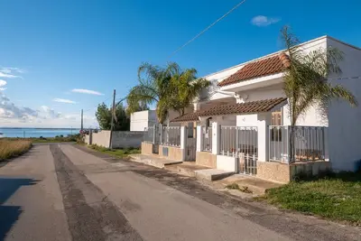 Image de Maison de vacances 'Aloha Sul Mare' avec jardin privé et climatisation