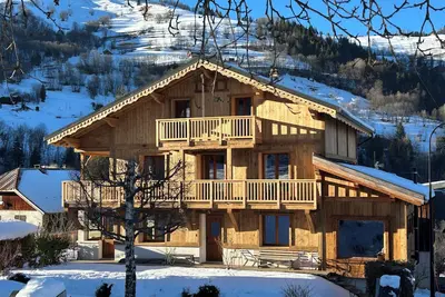 Image de Chalet indépendant, vue imprenable, ambiance chaleureuse, grand confort.