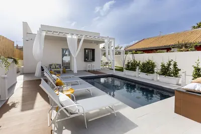 Image de Magnifique maison de vacances privée avec Wifi, climatisation, piscine privée et Tv