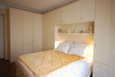 Gorgeous Family unit 2 bedrooms-2 Ba-2 toilets @5mn walk from Champs Elysées