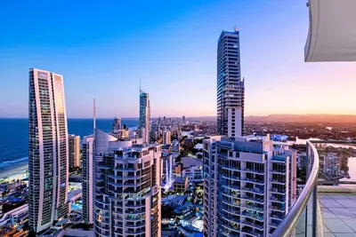 Image de 4brm Luxury Sub-Penthouse on the 45th Level with Ocean and City Views