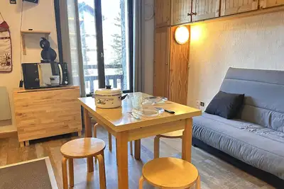 Image de Studio cabine 4 pers, skis aux pieds, centre de Risoul