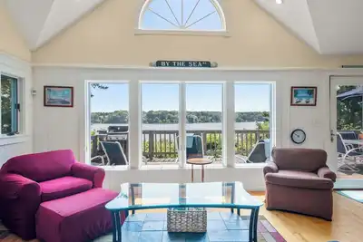 Image de Waterfront on Follins Pond!