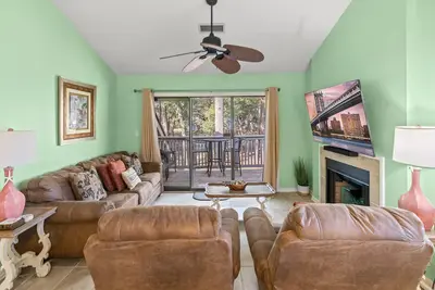 Image de Kingston Richmond Pk 14e 2nd floor w/pool & beach