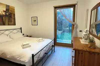 Image de Cozy Garden apartment near the Lake