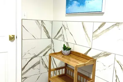 Image de Cozy, modern apartment in downtown Ptbo