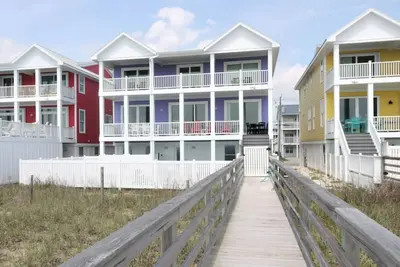 Image de Beach Dragon - 8 Bedrooms, 6. 5 Bath Oceanfront Home with Private Pool