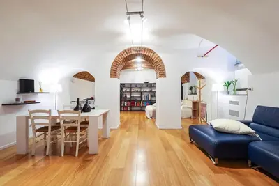 Image de Prestigious loft in old Milanese courtyard with large kitchen and ultrafast WiFi