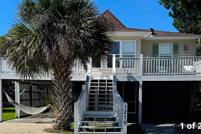 Image de Golf cart included “Only Young Once” 900 feet from 🏖️