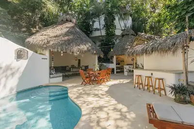 Image de Spacious 3 Bedroom Villa with Ocean View + Pool