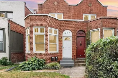 Image de Charming 2-bedroom home w/ WiFi, Ac, pet friendly close to Farm Show in Uptown