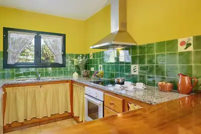 Image de Rural cottage with pool and shared garden in l'Empordà