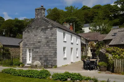 Image de Characterful and comfortable accommodation in a peaceful hamlet, close to Solva