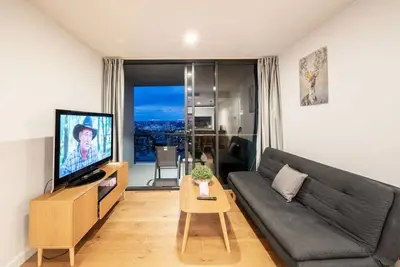 Image de City Lights Views – 2br Stay
