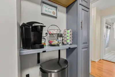 Image de Charming 4-bedroom bungalow with WiFi, Ac in tranquil Redford Charter Township