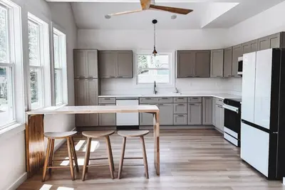 Cozy Charlestown Getaway - Steps from the Water with a Kayak, & Paddleboards.