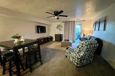 Image de Charming 2-bedroom townhome in Eagle with WiFi, Ac. Walk to downtown Eagle!