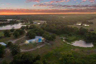 Image de Sleep 40+ Lakeside Retreat on 53 Acre Ranch