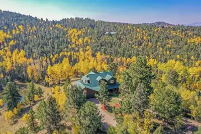 Image de Private Fishing Pond: Mtn-View Home in Florissant!