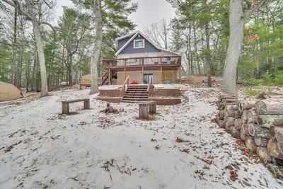 Image de Lake Access & Dock: Remote Mio-Area Cottage