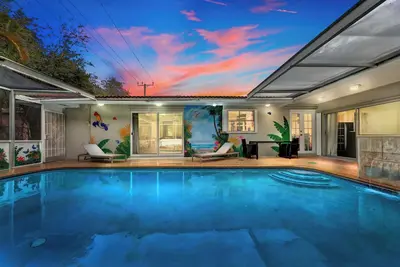 Image de Tropical Home Spacious 6\n-bedrooms  4 Baths house with private pool