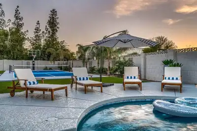 Image de Active Cactus - Pickleball/Bball, Htd Pool, Golf
