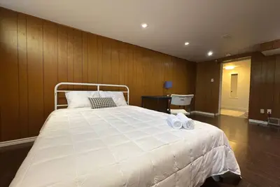 Image de Cozy Bmst bedroom with private bathroom near Sheppard 401 and Birchmount#4