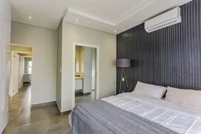 Image de Chic 3-bedroom apartment with WiFi, Ac in fabulous Sandton