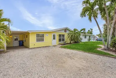 Image de 2/2 Property in St. James City, Pet Friendly, Fenced in Yard!