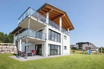 Image de Appartement \"Alpenliebe\" avec vue sur les montagnes, terrasse privée et Wi-Fi