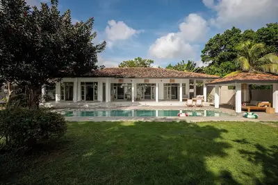 Image de Beachfront Serenity: Spacious Villa with Pool, Gardens, and Private Chef