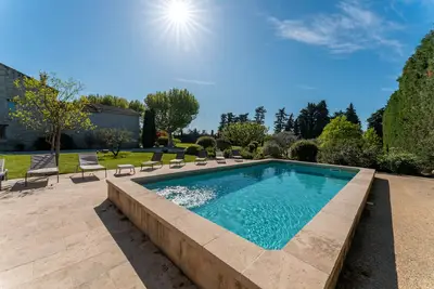 Image de Maison d'hôtes 'Mas De Charme' avec piscine privée, jardin privé et Wi-Fi