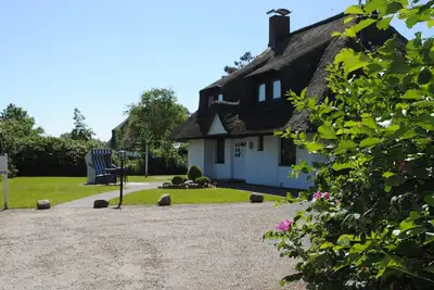 Image de Vacation apartment Ore, upper floor right - Haus Nordseebude