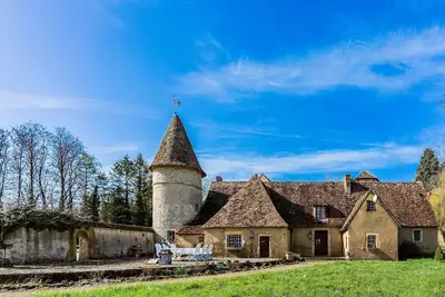 Image de Château à le Veurdre près Compostelle