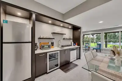 Image de DaVinci - Tranquil 4bdrm Retreat with Pond Access
