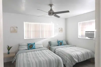 Image de Comfortable & Affordable, Close to Everything!