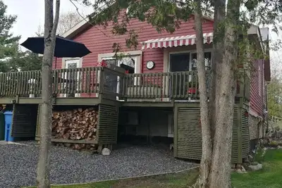 Image de Charming, totally upgraded 3-bedroom, 2 bathroom home with all the amenities.