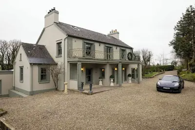Private Country Residence, Made 4 Luxury Gathering