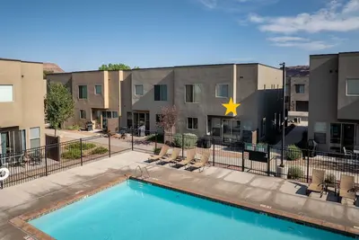 Image de Entrada 631| Pet Friendly I Pool & Hot Tub I Garage