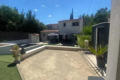 Image de Villa avec piscine dans un joli village en Provence- Ă 25kms d'Aix en Provence