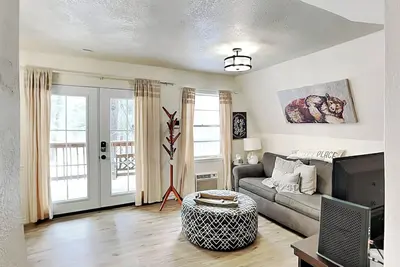 Image de Doc's Den | Gorgeous Views, Hot Tub