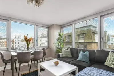 Image de Pier-Side 2br Escape | Near Beach & The Lanes