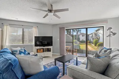 Image de Outdoor Pool, Private Patio, Pet Friendly!