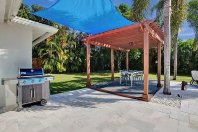 Image de Charming 3-bedroom bungalow with Heated pool  in Oakland Park/ Fort Lauderdale.